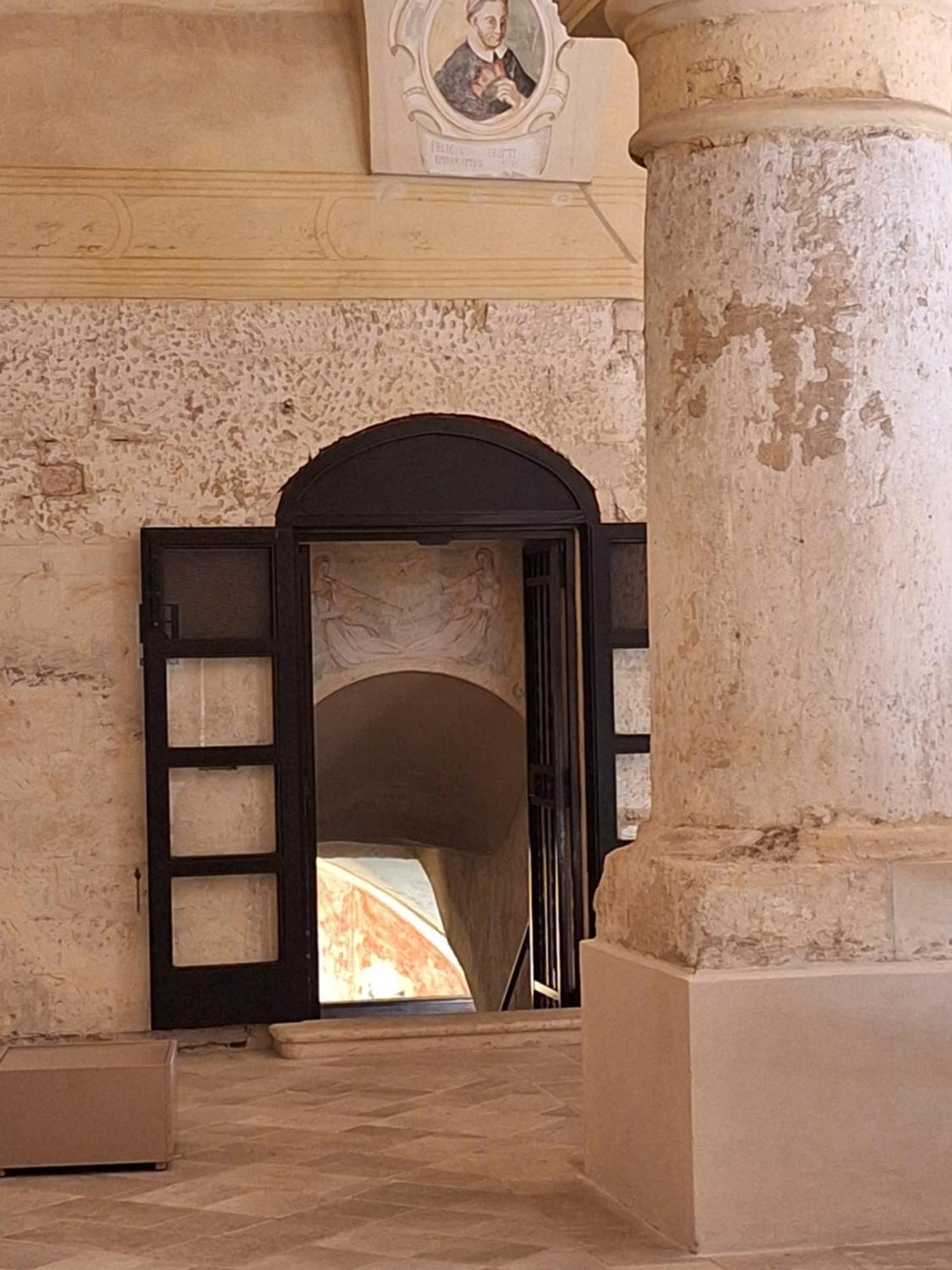 Chiostro Dei Domenicani - Dimora Storica Лечче Экстерьер фото